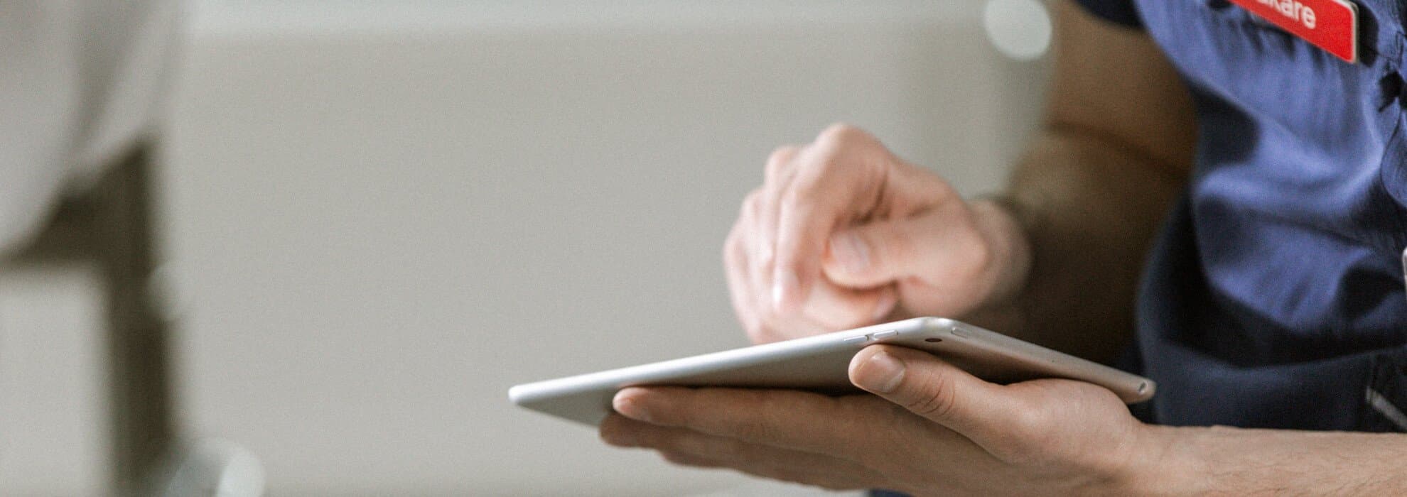 läkare med platta läkare med platta